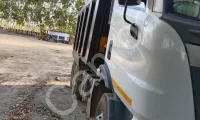 Mahindra BLAZO28 Tipper