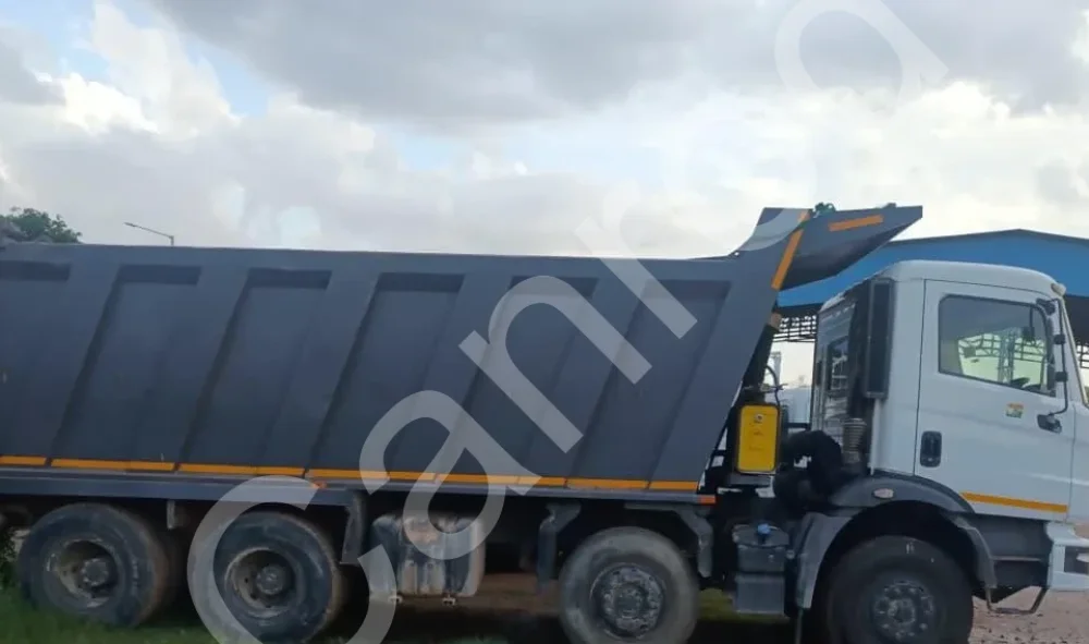 Mahindra BLAZO35 Tipper