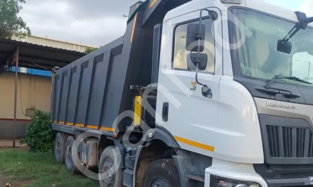 Mahindra BLAZO35 Tipper