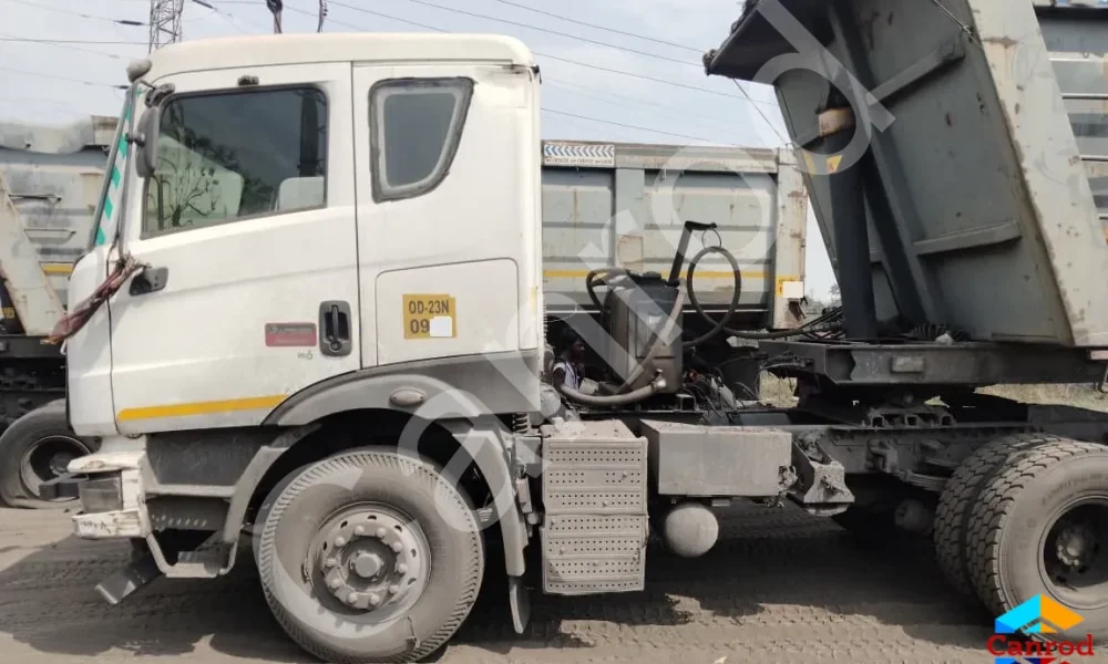 Mahindra BLAZO 55 Tip Trailer