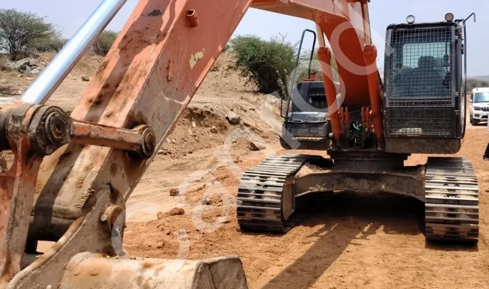Tata Hitachi ZAXIS220LC Excavator