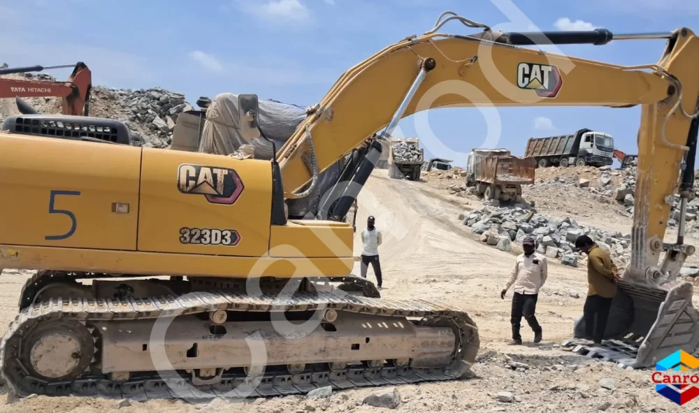Caterpillar 323D3 Excavator