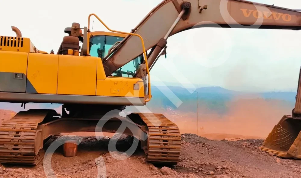 Volvo EC300DL Excavator