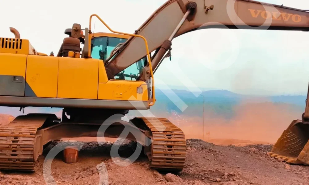 Volvo EC300DL Excavator