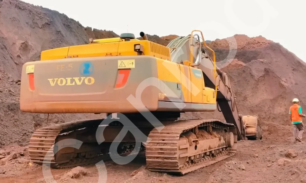 Volvo EC300DL Excavator