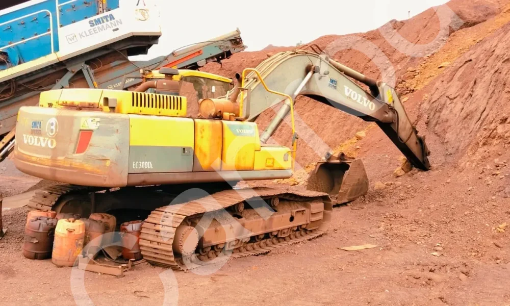 Volvo EC300DL Excavator