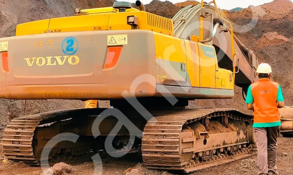 Volvo EC300DL Excavator