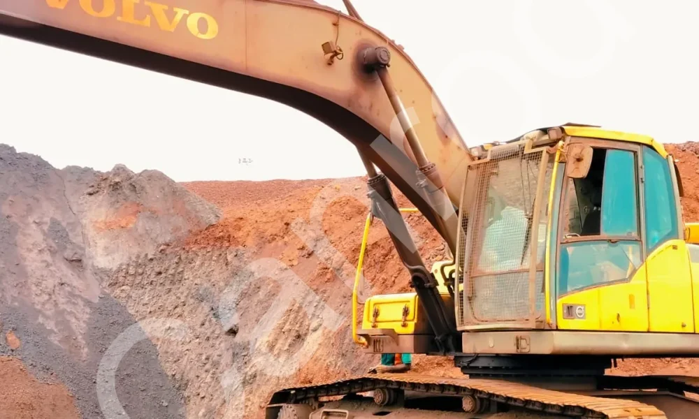 Volvo EC300DL Excavator