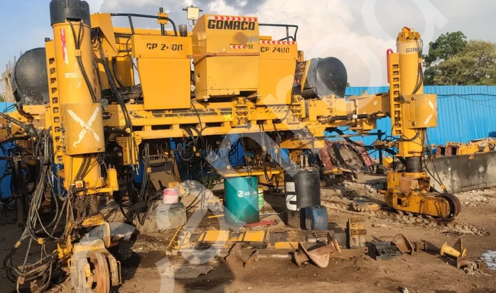 Gomaco GP-2400 Slipform Paver