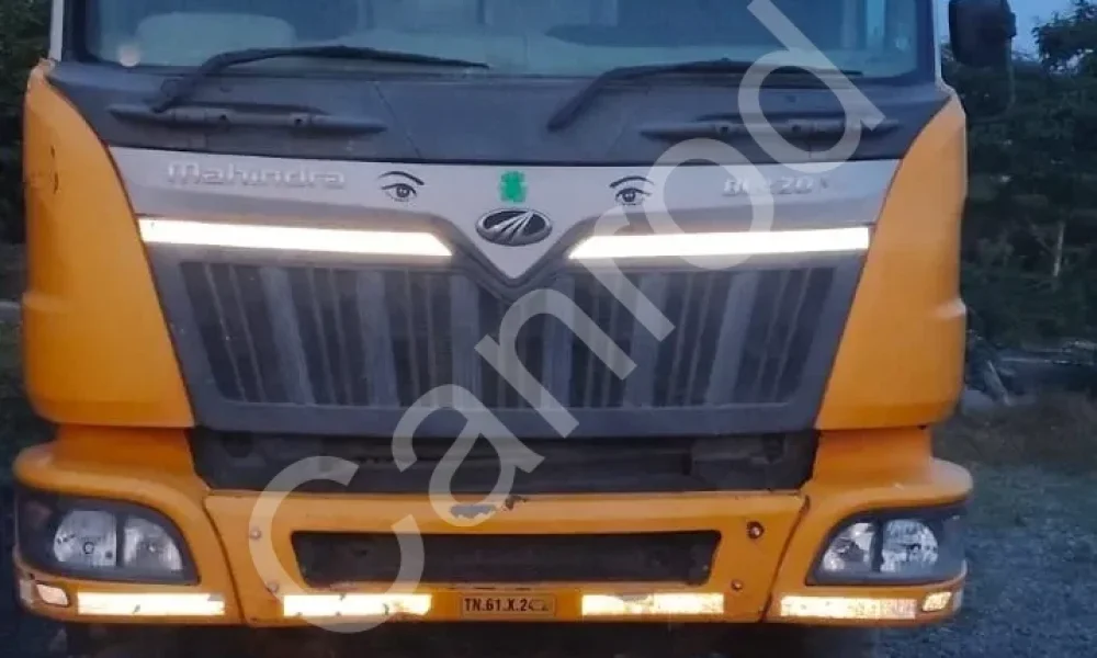 Mahindra BLAZO28 Tipper