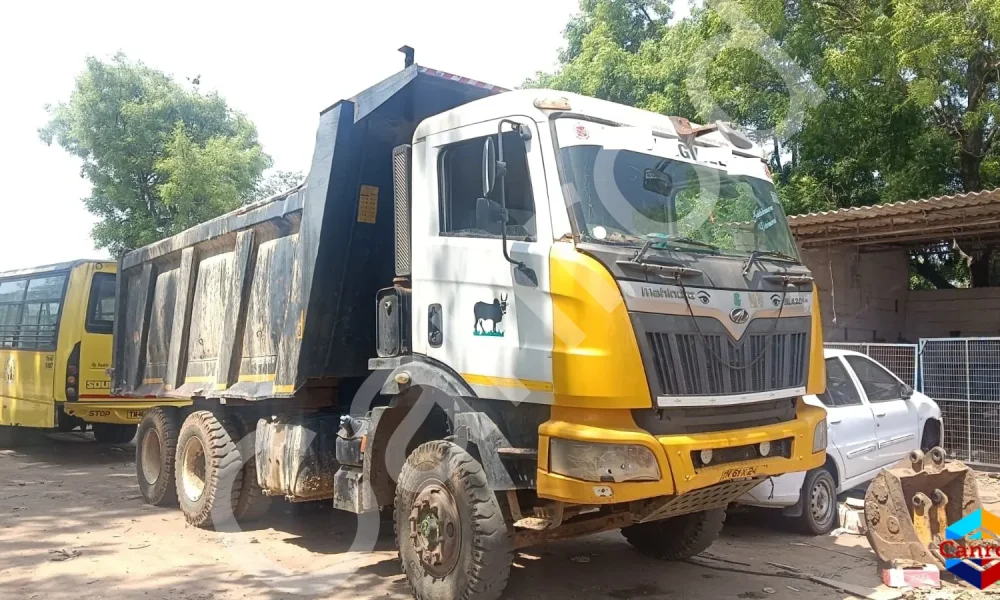 Mahindra BLAZOOX28 Tipper