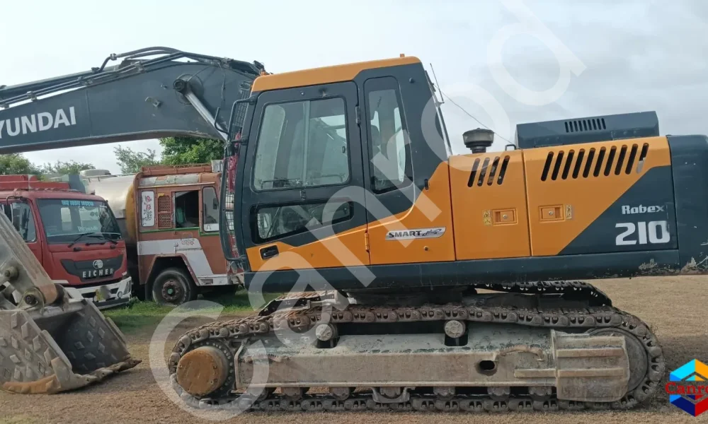 Hyundai R210 Excavator