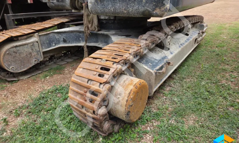 Hyundai R210 Excavator