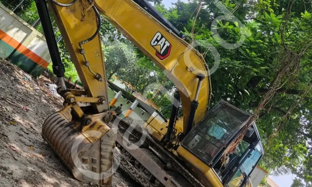 Caterpillar 323D3 Excavator