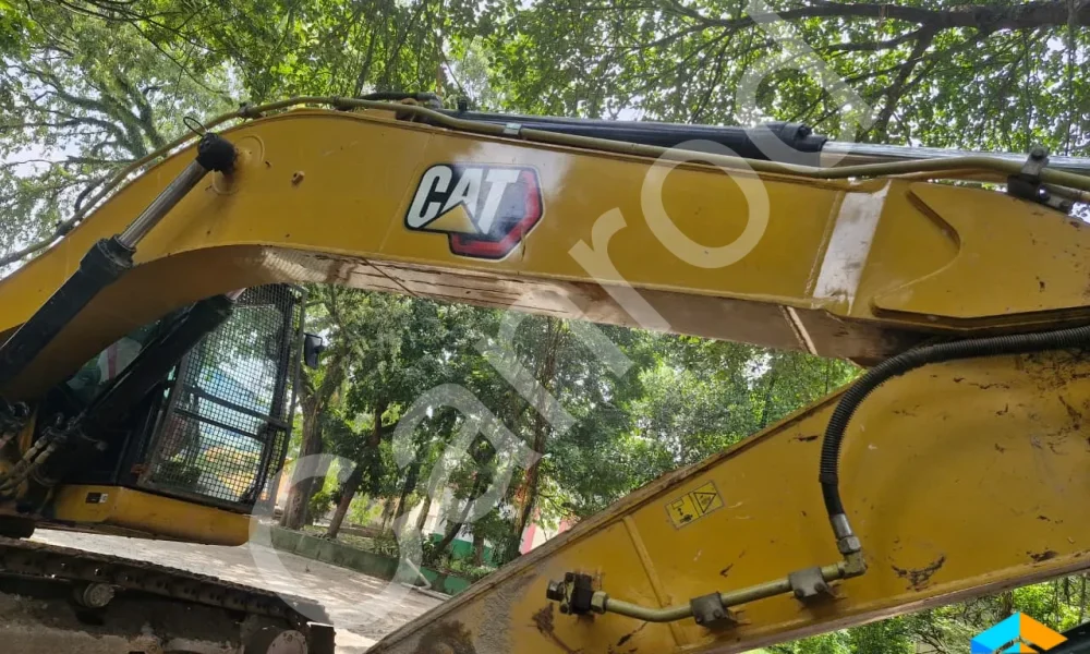 Caterpillar 323D3 Excavator