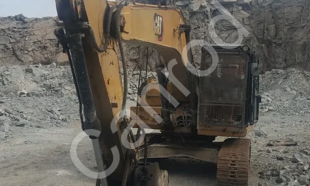 Caterpillar 320D2 Excavator