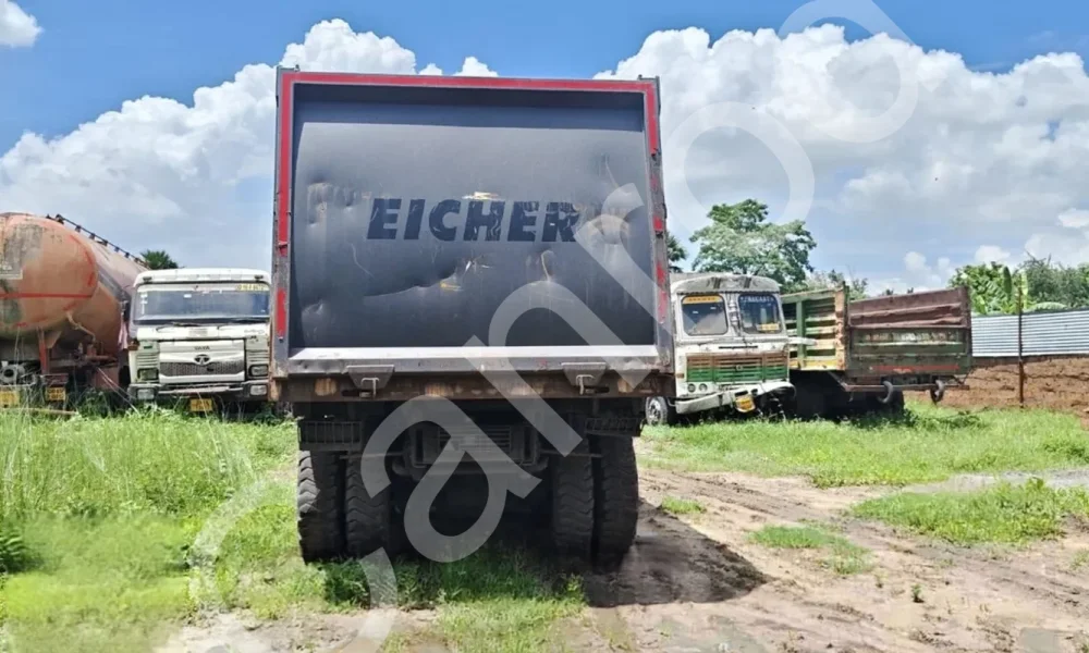 Eicher PRO8035XM Tipper