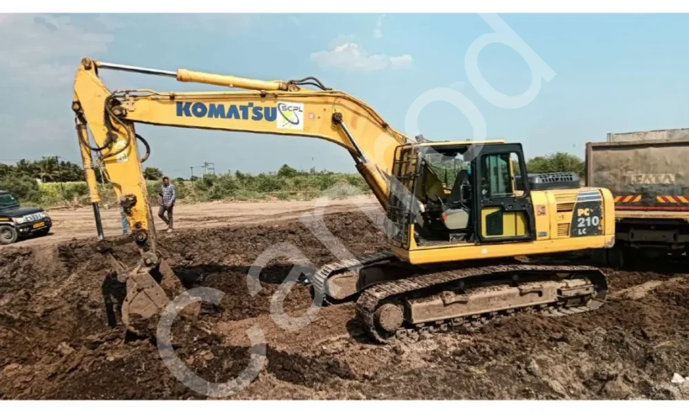 Komatsu PC210 LC Excavator