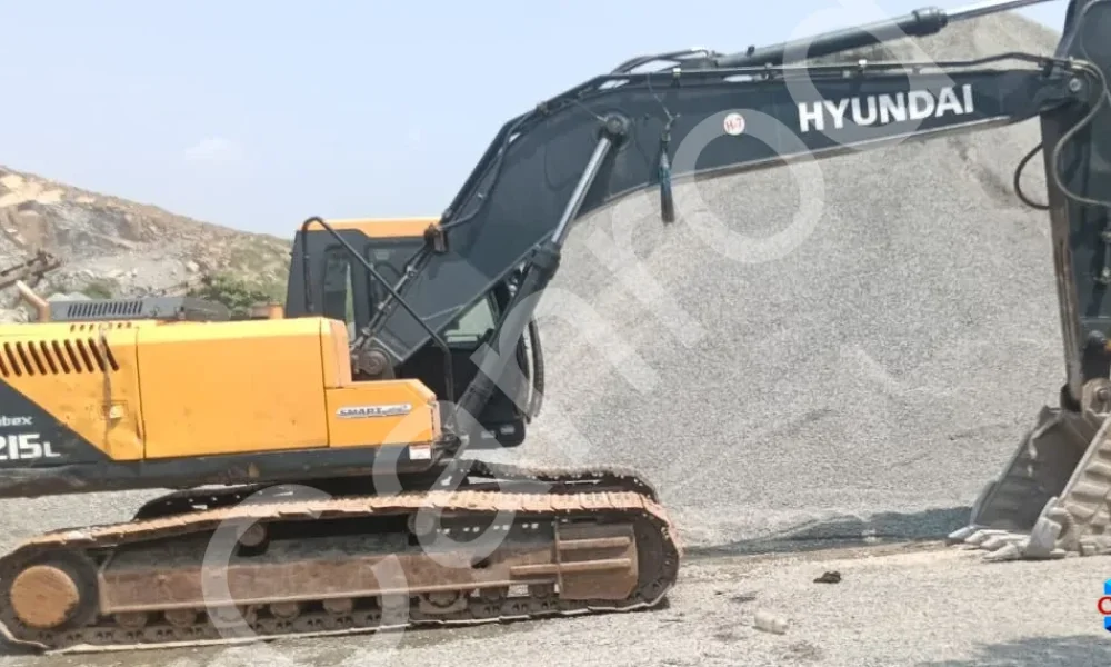 Hyundai R215L Excavator